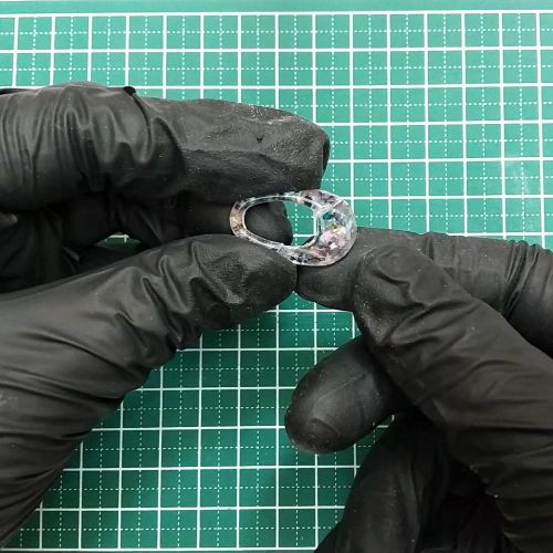 ③パーツをカットする