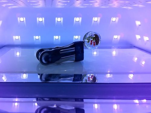 ⑤オイルを入れてヒートン・ピアスパーツを接着する