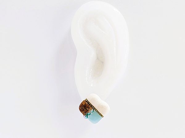 アイスキューブシリコンモールドを使った大人可愛いスクエアピアスの作り方