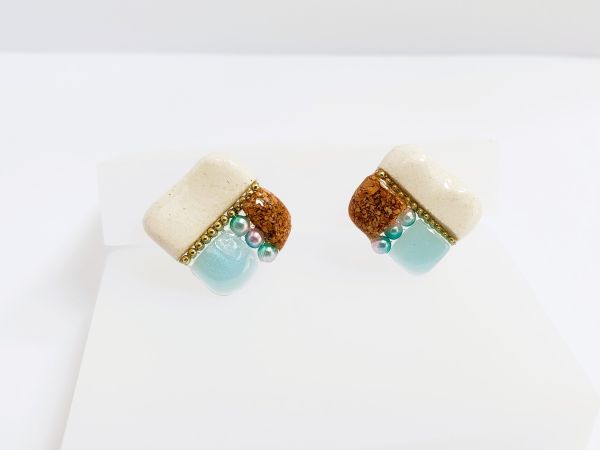 アイスキューブシリコンモールドを使った大人可愛いスクエアピアスの作り方