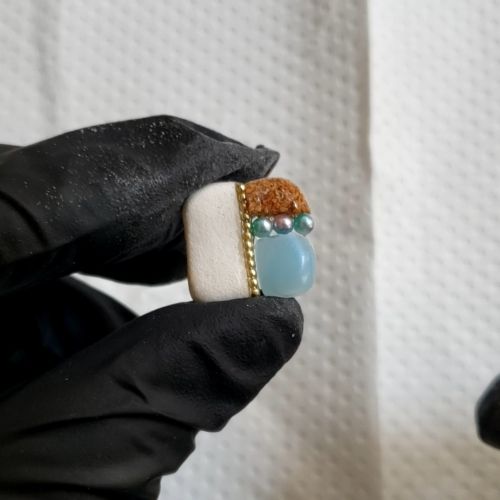 ⑤カットしたパーツを接着する