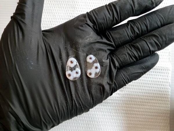 ②シリコンマットを敷いてパーツを作る