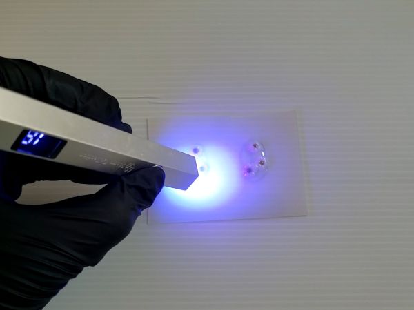 ②シリコンマットを敷いてパーツを作る