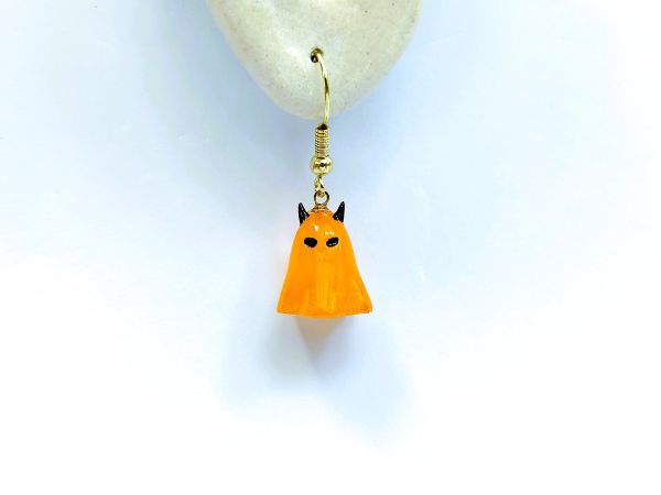 ハロウィンにぴったりのツノが可愛いシーツお化けピアスの作り方