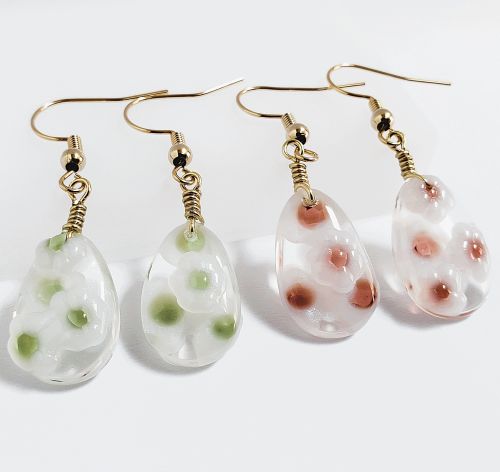 ふんわり花柄レジンピアスの作り方【シリコンモールドを使わないレジンアクセサリー】