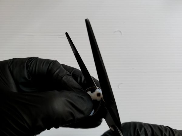 ②シリコンマットを敷いてパーツを作る