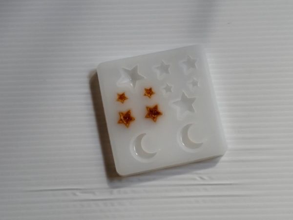 ②星型のパーツを作る