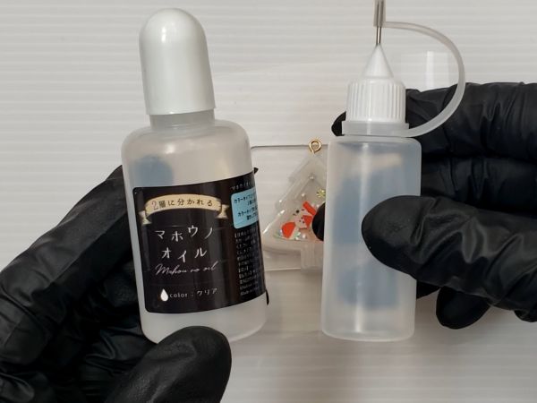 ⑤オイルを注入して穴をふさぐ