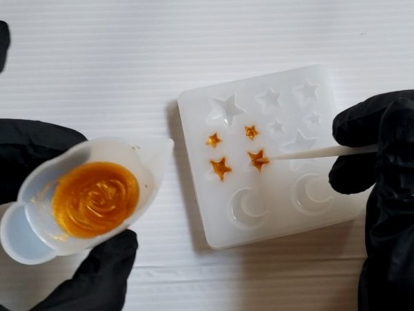 ②星型のパーツを作る