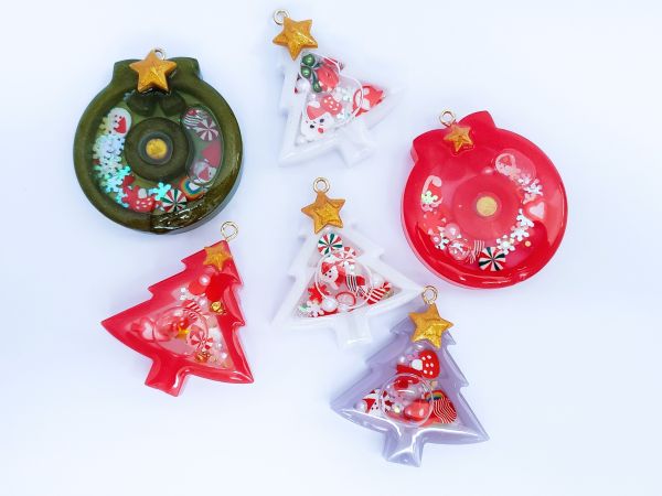 レジン＆100均シリコンモールドを使ったツリー＆リースのクリスマスオーナメントの作り方
