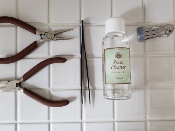 やっとこ2挺・ピンセット・クリップ・防振粘着マット・レジンクリーナー