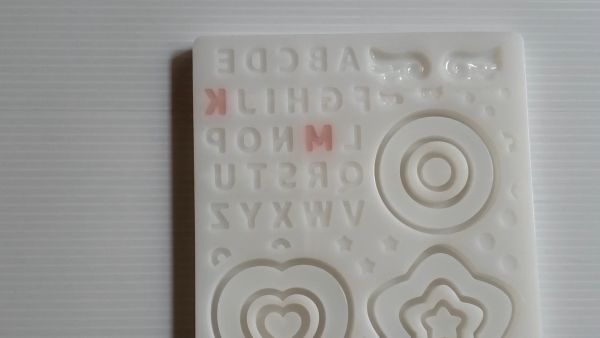 ②イニシャルパーツを作る