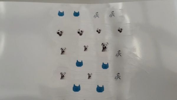 ①印刷した画像をデコパージュ液でコーティングする