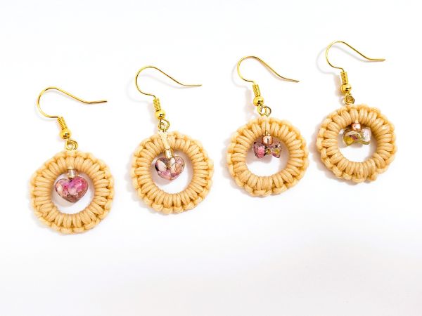 100均のコットン紐とレジンを使ったフープピアスに必要な材料・道具