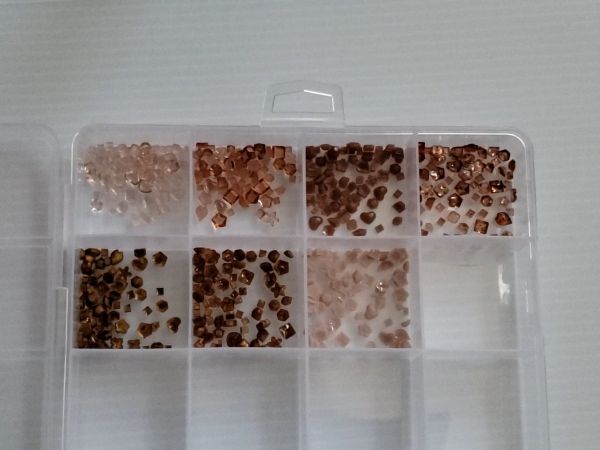 ①小さなパーツを7種類くらい作る