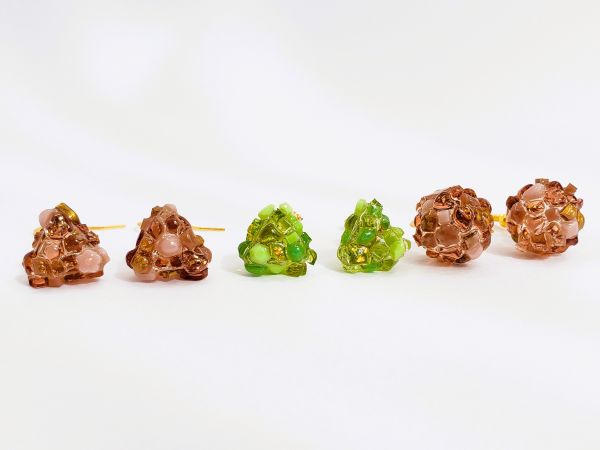 うるつやつぶつぶピラミッドピアスの作り方