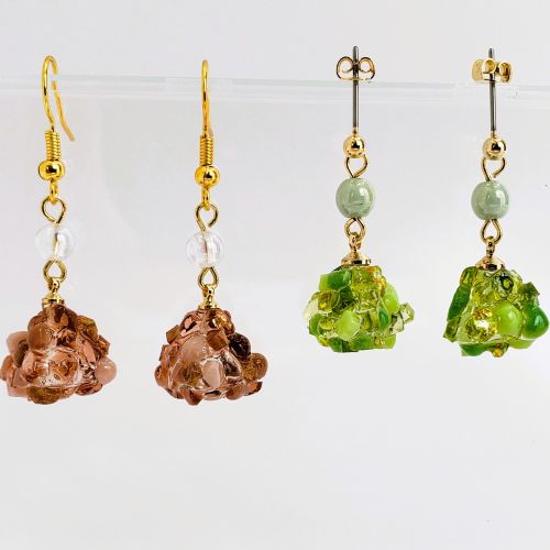 うるつや＆つぶつぶが可愛い！ピラミッドピアスの作り方【レジン＆シリコンモールドで手作り】