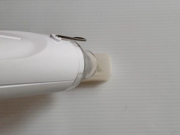 ②土台の三角錐パーツを作ってヒートンを接着する