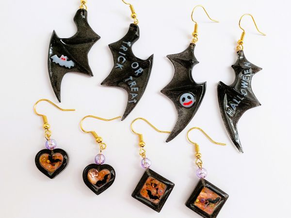 手作りコウモリピアスでハロウィンを楽しんで!